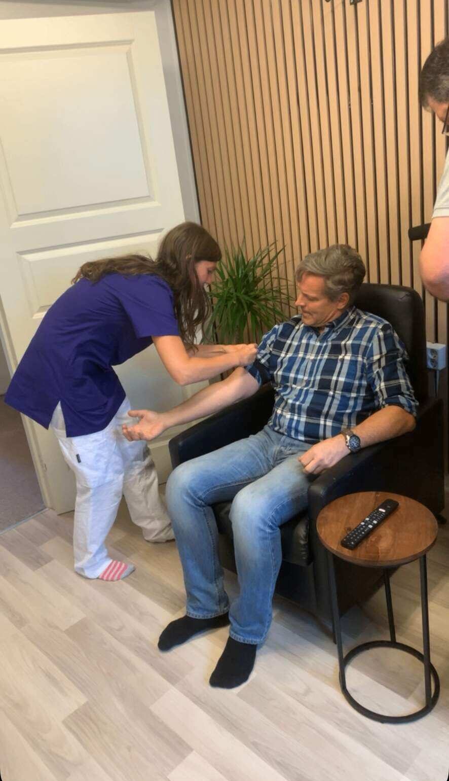 Behandling pågår i IV Lounges klinik i Uppsala